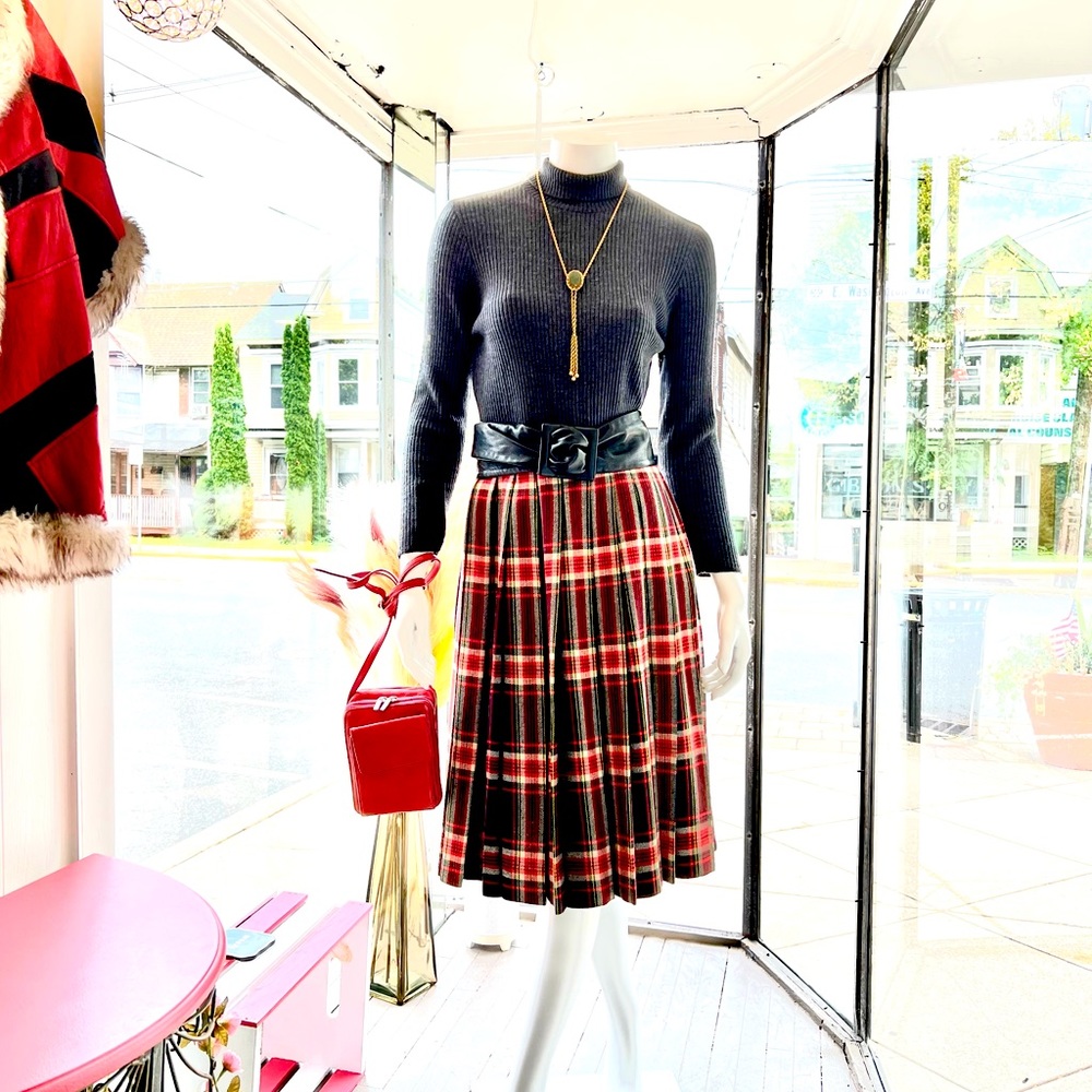 Bonwit Teller Red Black Taupe Skirt